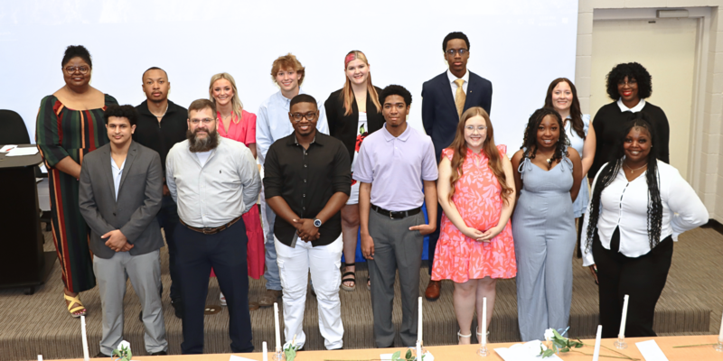 PCCUA Sigma Kappa Chapter Inducts 18 New Phi Theta Kappa Members